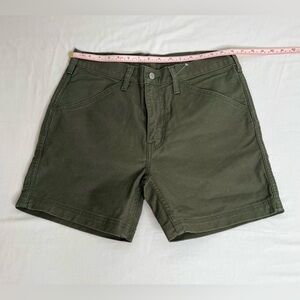Levi Strauss Women’s Gray Olive High Rise Khaki Shorts Size 32